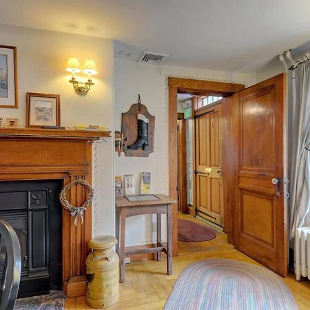 Melville House Newport Luaran gambar