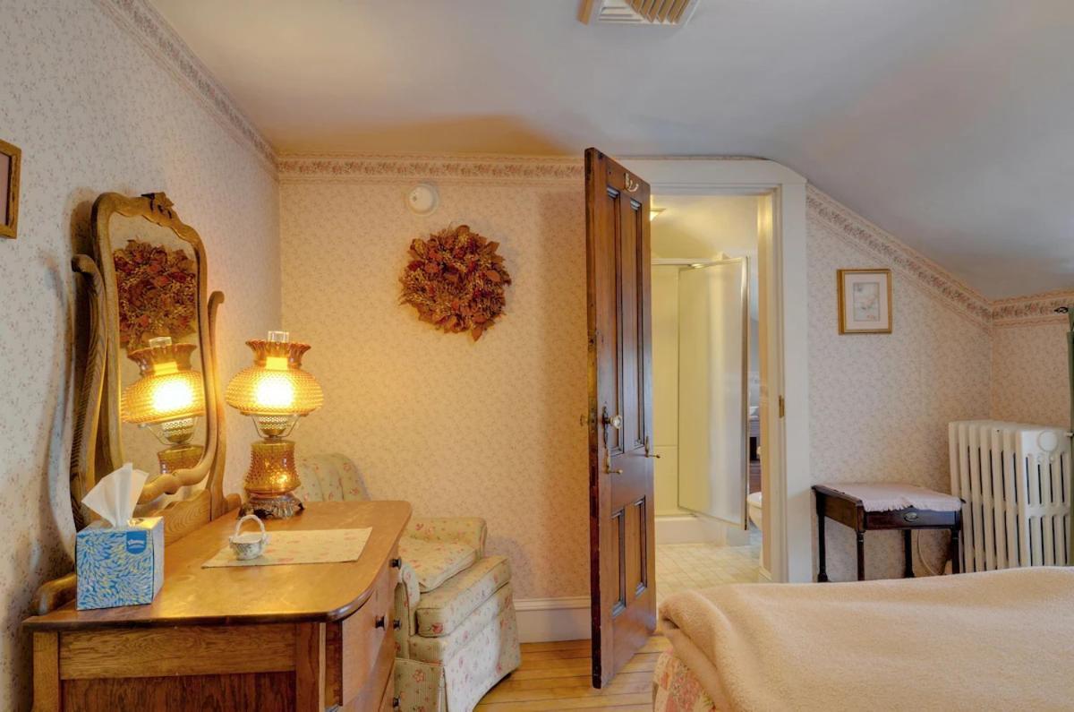 Melville House Newport Luaran gambar