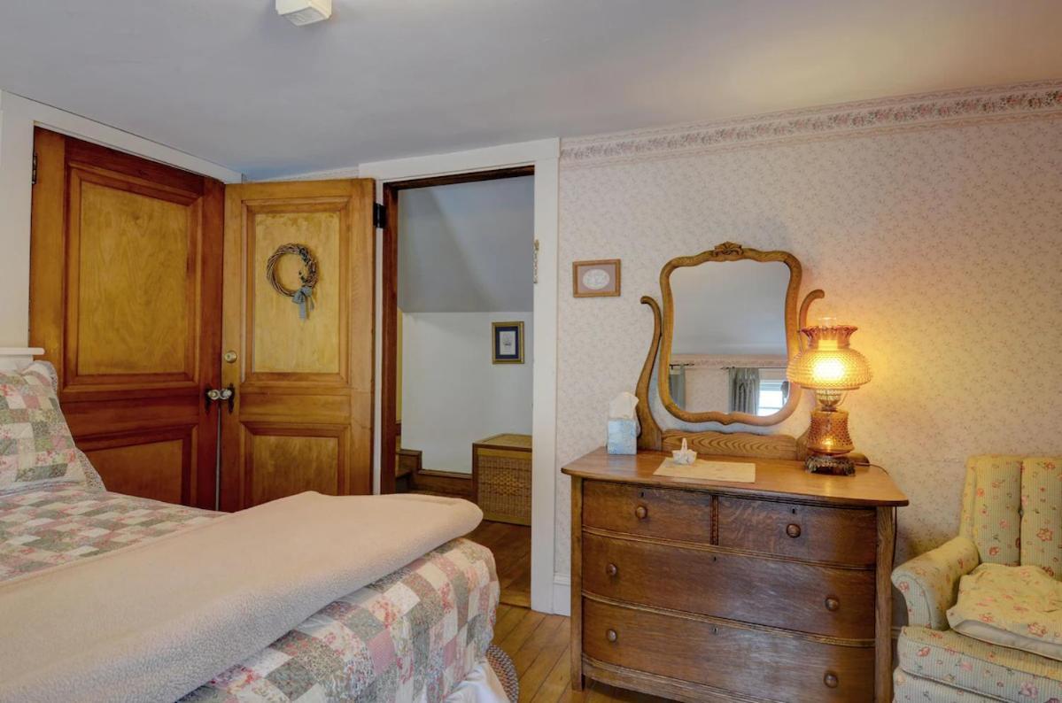 Melville House Newport Luaran gambar